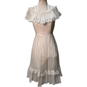 70’s Gunne Sax White Lace Dress by Jeunes Fillers